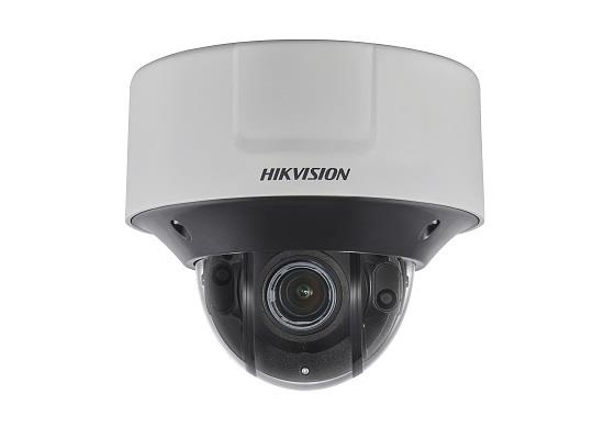 Ultra Low-light IP DOME kamera 4MPix; WDR 140dB; PoE; motorzoom; Heater